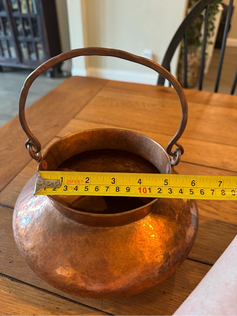 Vintage hand-hammered copper pot - Picture 6 of 7